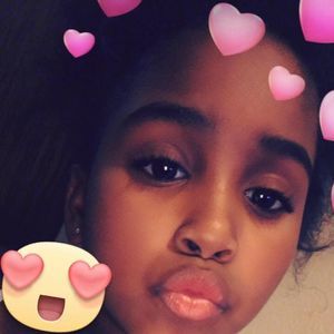 Meet your Posher, Alexis